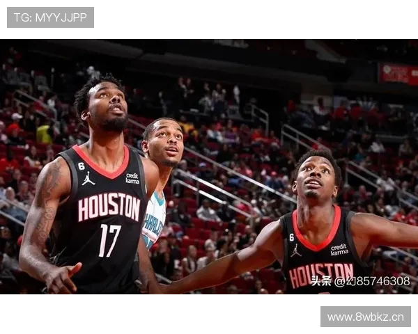 威尔斯轰下30分带领球队逆袭 威尔斯轰下30分带领球队逆袭