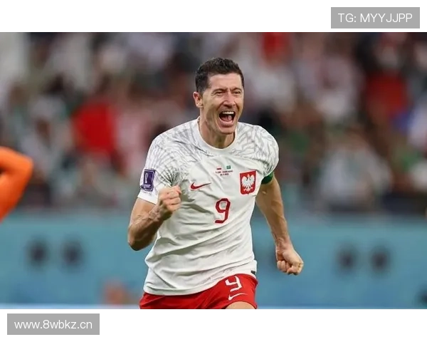 莱万荣膺波兰世纪冠军奖誓言不退役 莱万荣膺波兰世纪冠军奖誓言不退役